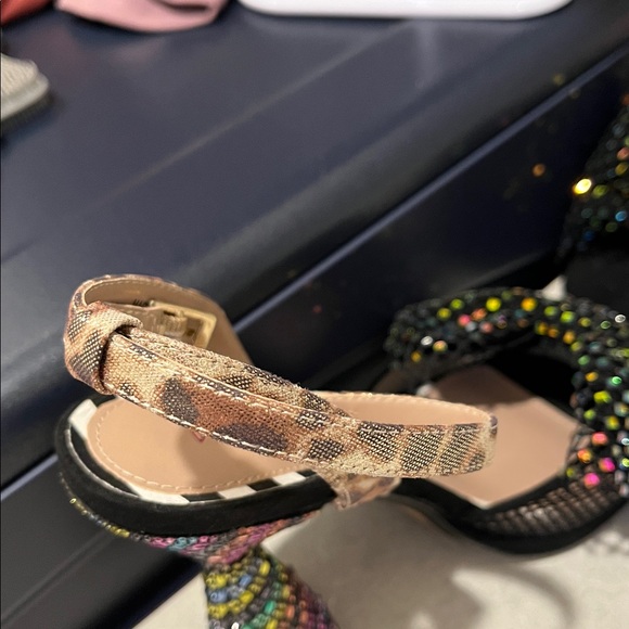 Betsey Johnson Black Heels with Multicolor Bow - Picture 6 of 6